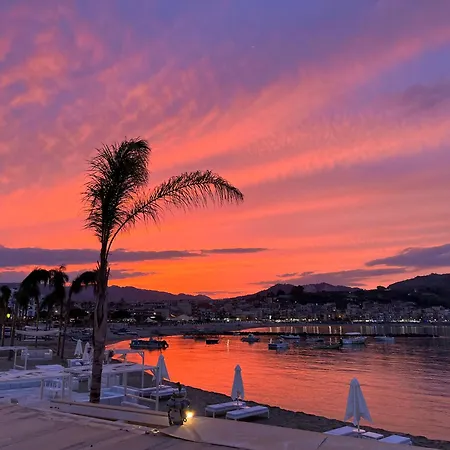 Baia Naxos Appartement *